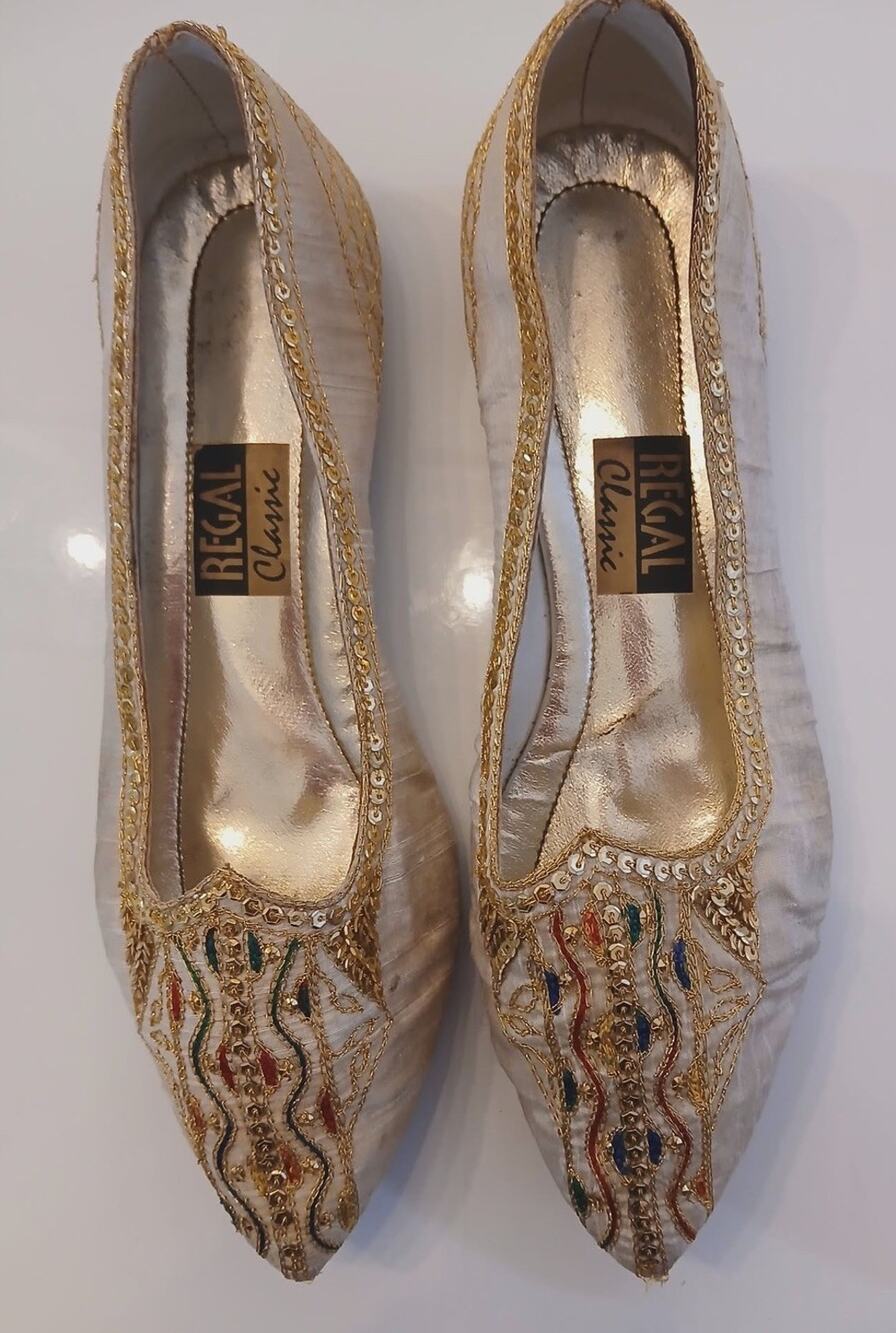 Regal Classic Embroidered Flats Gold Beaded Indian Wedding Shoes Size 7